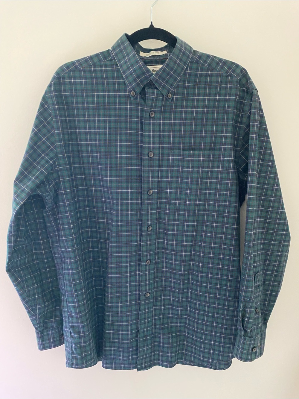 L.L. Bean Men's Long Sleeve Plaid Button-Down Shirt Size Medium Regular